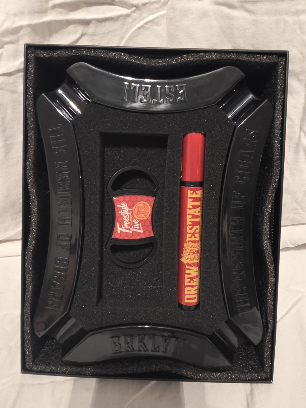 2024 Drew Estate Freestyle Live Kit (Single Torch Lighter, Lanyard, and Cutter)