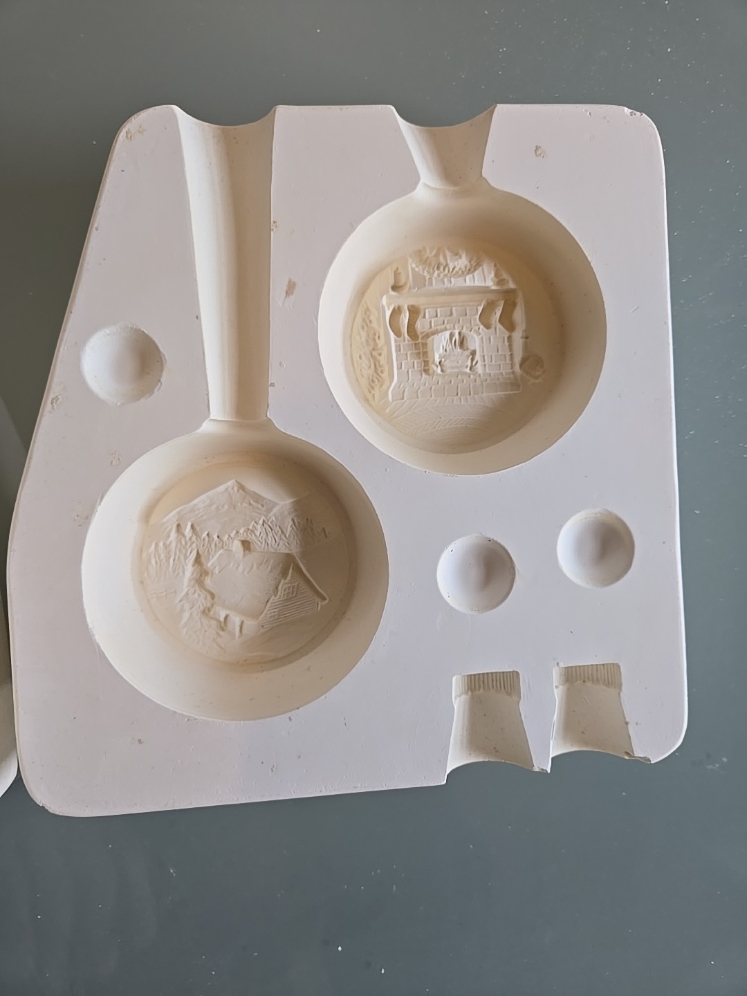 Vintage 1975 Duncan. Nostalgia Ornaments #2 D209B Ceramic Casting Mold