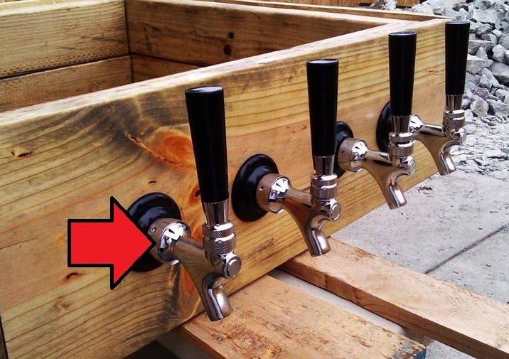 WRENCH FOR BEER FAUCET COUPLING NUT RED VINYL TOOL FOR DRAFT SHANK COUPLING RING