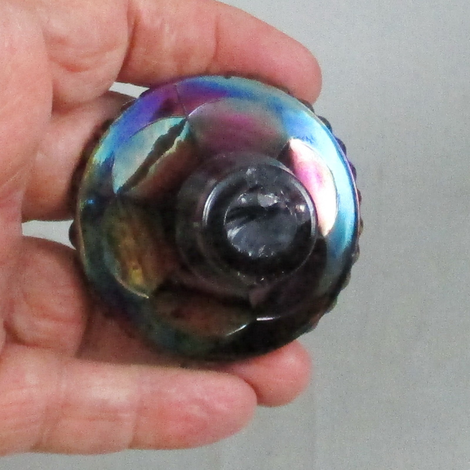 NORTHWOOD AMETHYST GRAPE & CABLE CARNIVAL GLASS DECANTER WITH STOPPER