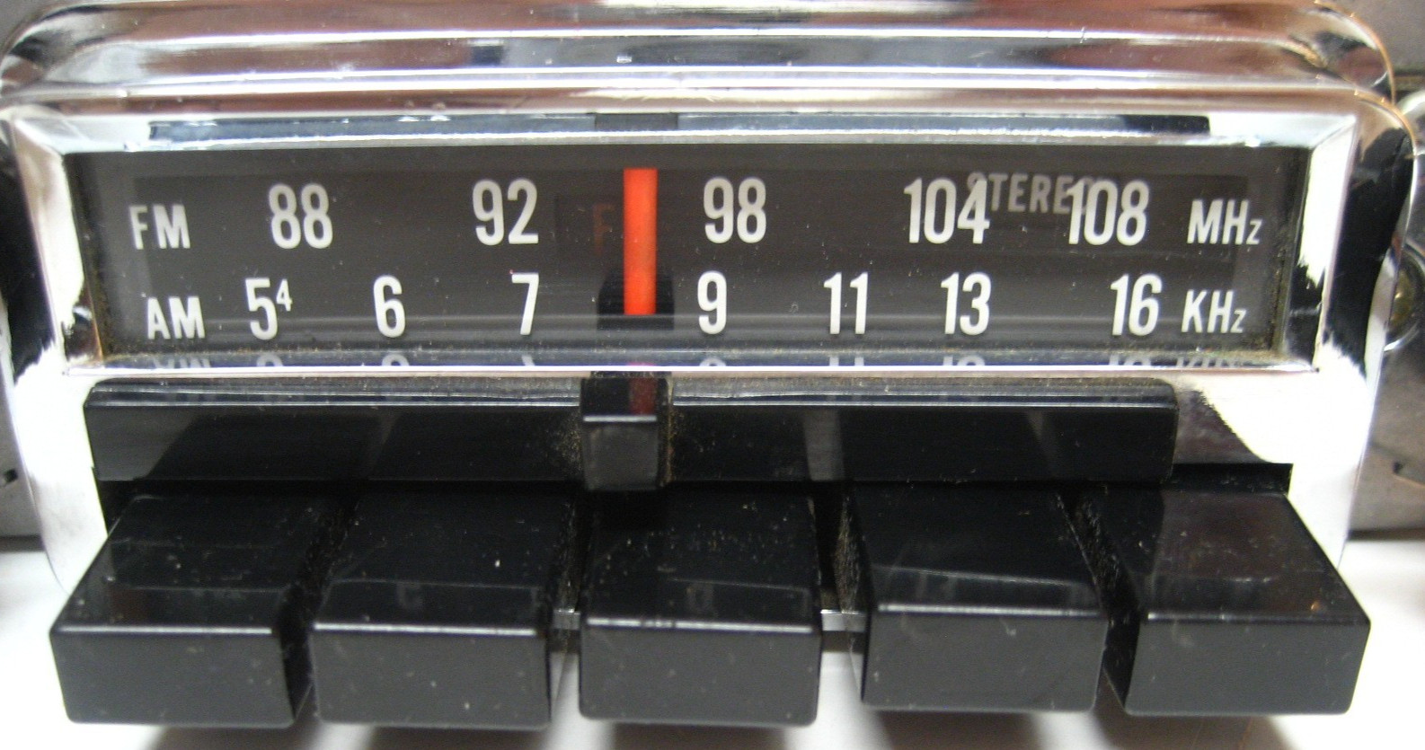 1972 1973 1974 1975 1976 1977 Renault AM-FM Stereo Radio Clean & Works See Video