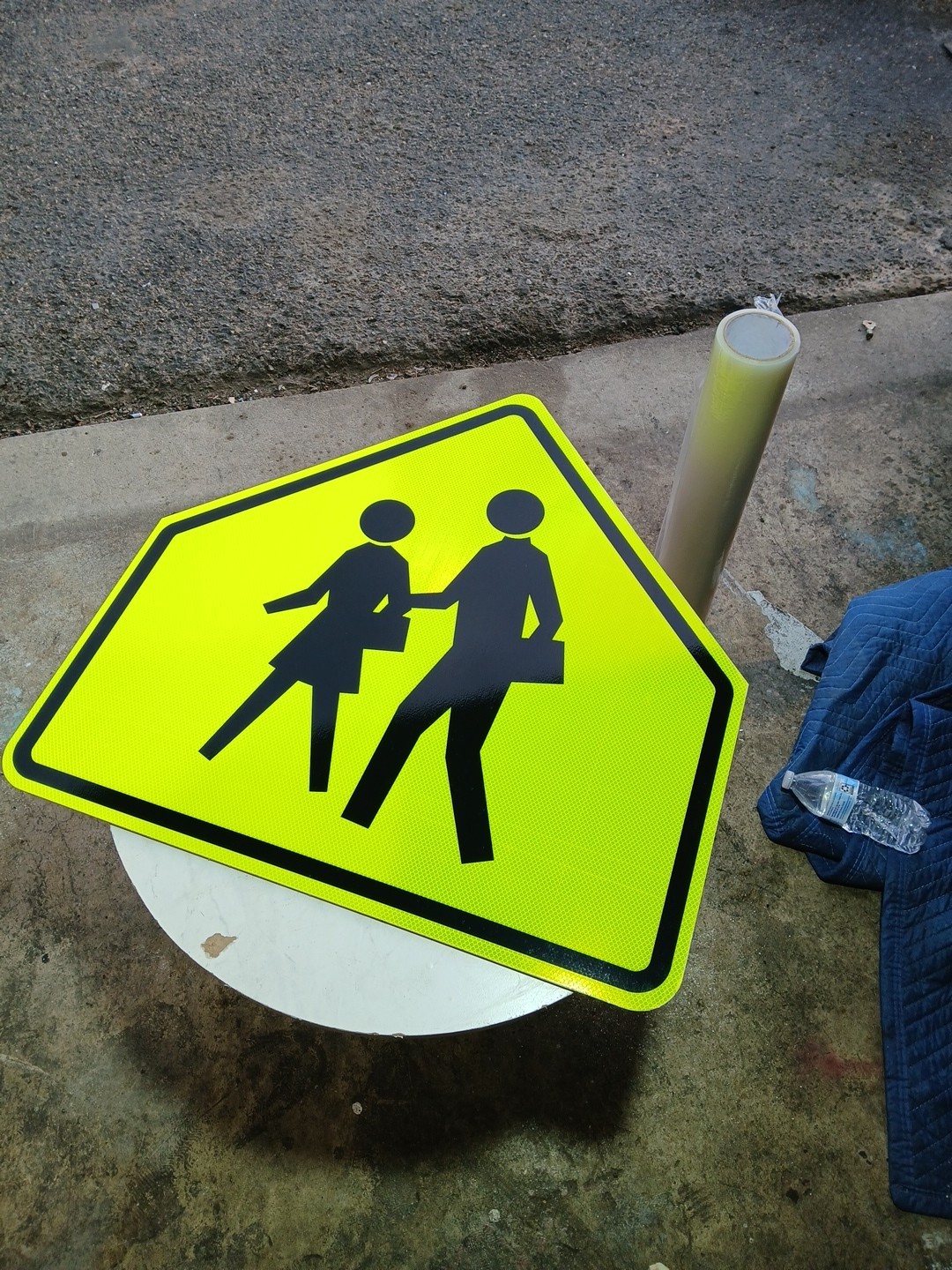 Metal Reflective Crosswalking Sign