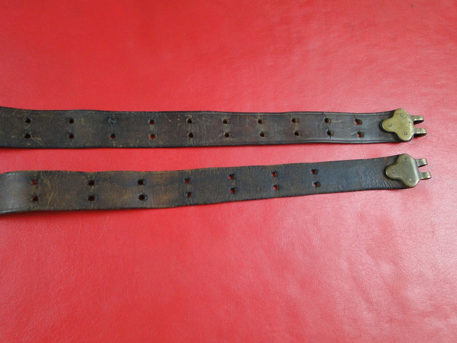 Sling U.S. M1907 Marked ``W.T.& B.Co / 1918 / R.E.W.`` (SMA3480)