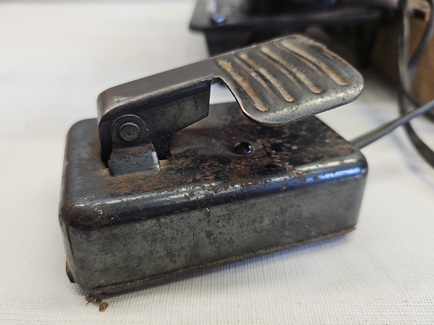 Vintage Singer 99K Sewing Machine Motor Works Need Belt