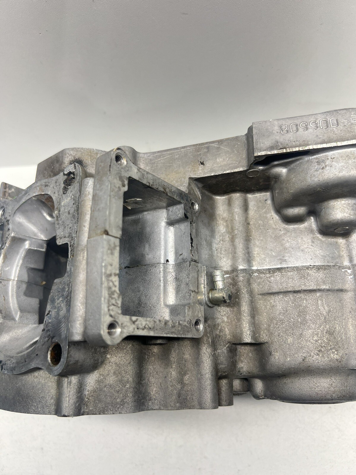 1999 Yamaha YZ125 Engine Cases Set Left Right Bottom End !BROKEN STUD!