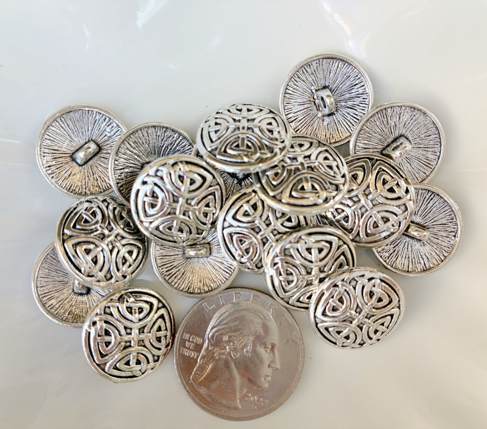 10pc Antiqued Silver Round Sewing Celtic Shank Metal Buttons 17mm (5/8")