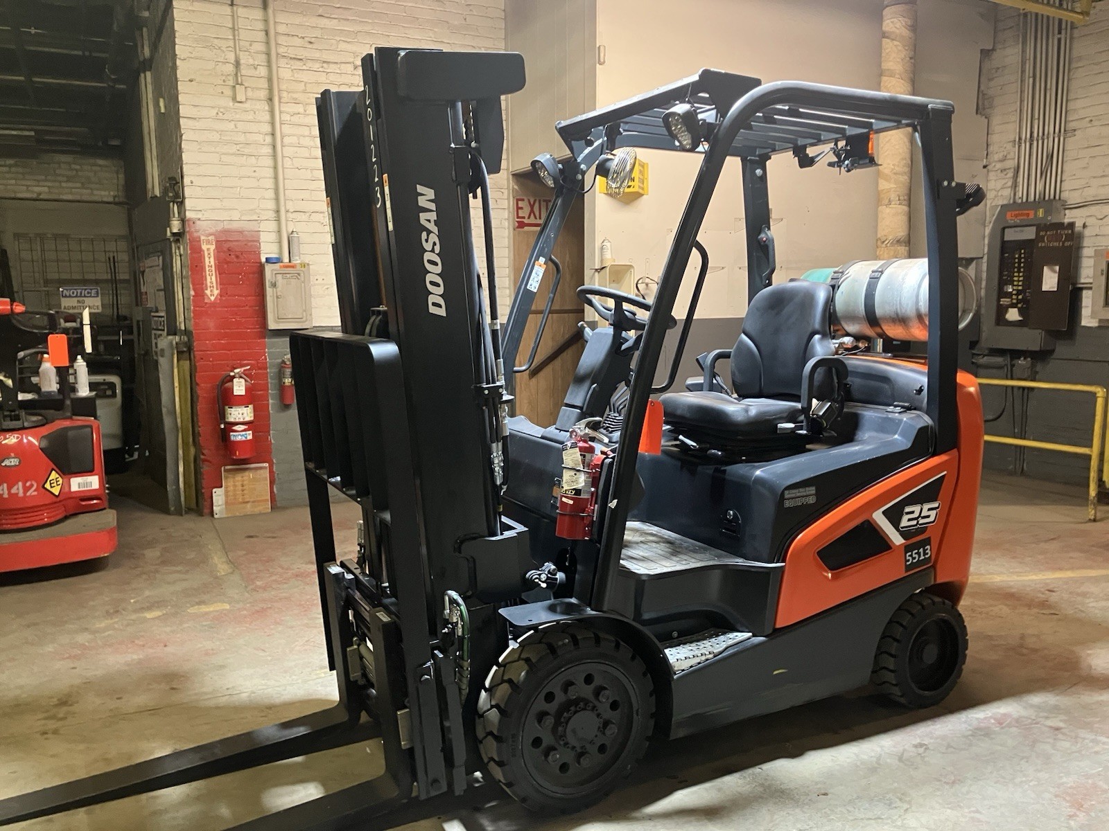 2023 Doosan 5000 LB Forklift With SS/FP  and Triple Mast  LPS Rated