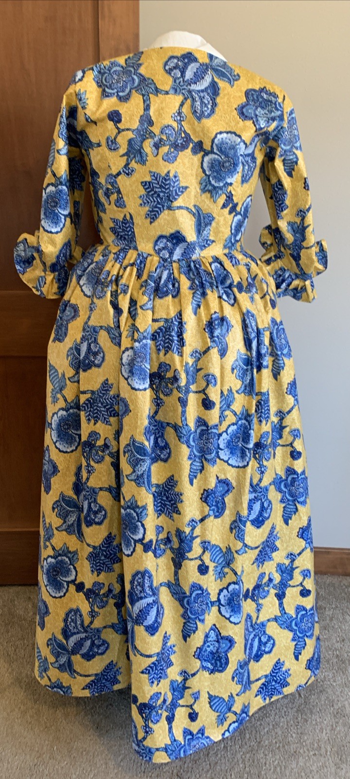 XL Outlander, Colonial/Rev War, Jacobean Botanical Cotton Overdress/Gown NWOT