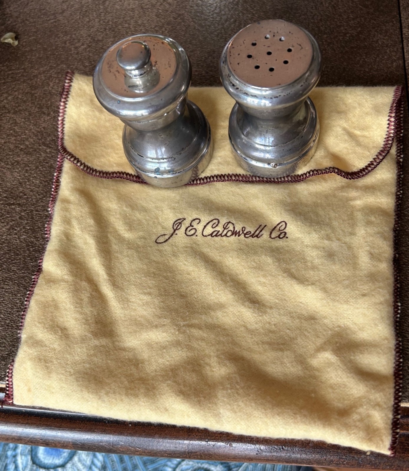 Vtg REVERE SILVERSMITHS STERLING SILVER SALT & PEPPER SHAKERS J.E. Caldwell Co 2