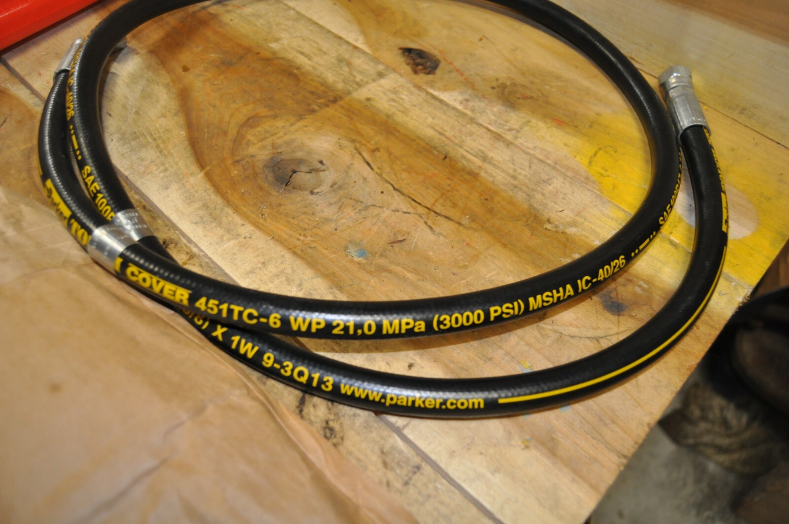 Parker 451TC-6 3000PSI Hyd.Hose 3/8”ID 75”IN LONG -6 45 DEG SWIVEL -8 STRAIGHT