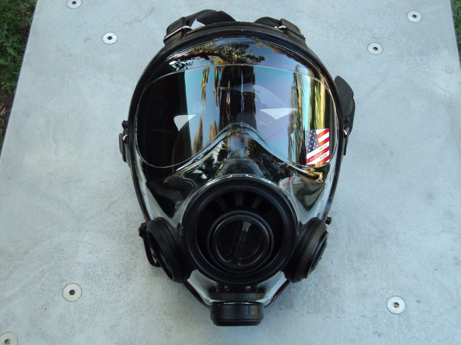 SGE 400/3 40mm NATO Gas Mask, for NBC & Impact Protection Open Box New Med/Large