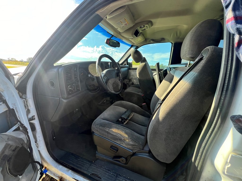 2005 Chevy Silverado 2500 2500HD CD Player AM FM Stereo Radio OEM