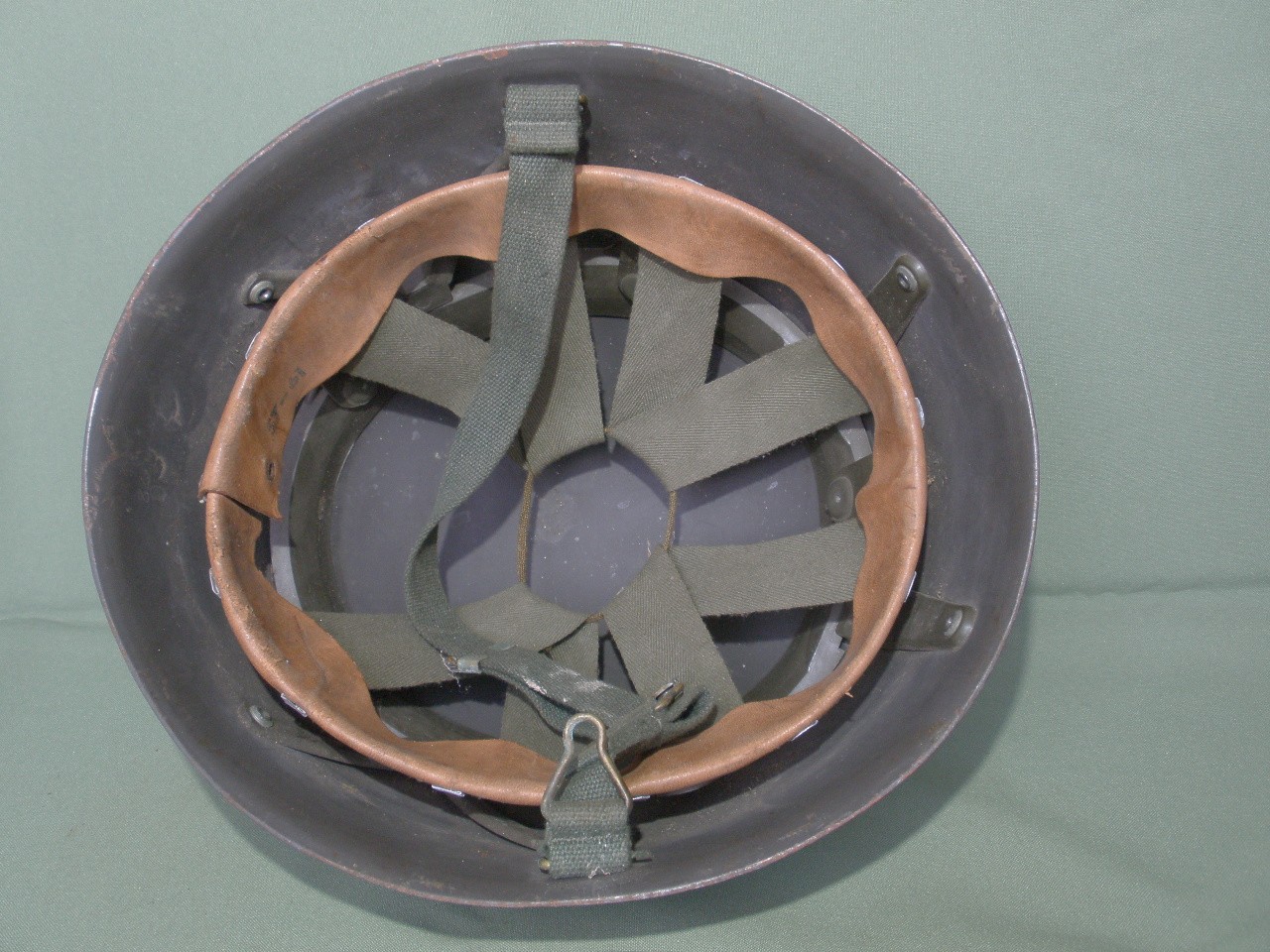 M-37 Sweden army helmet. Size 57-61. Liner & chinstrap.