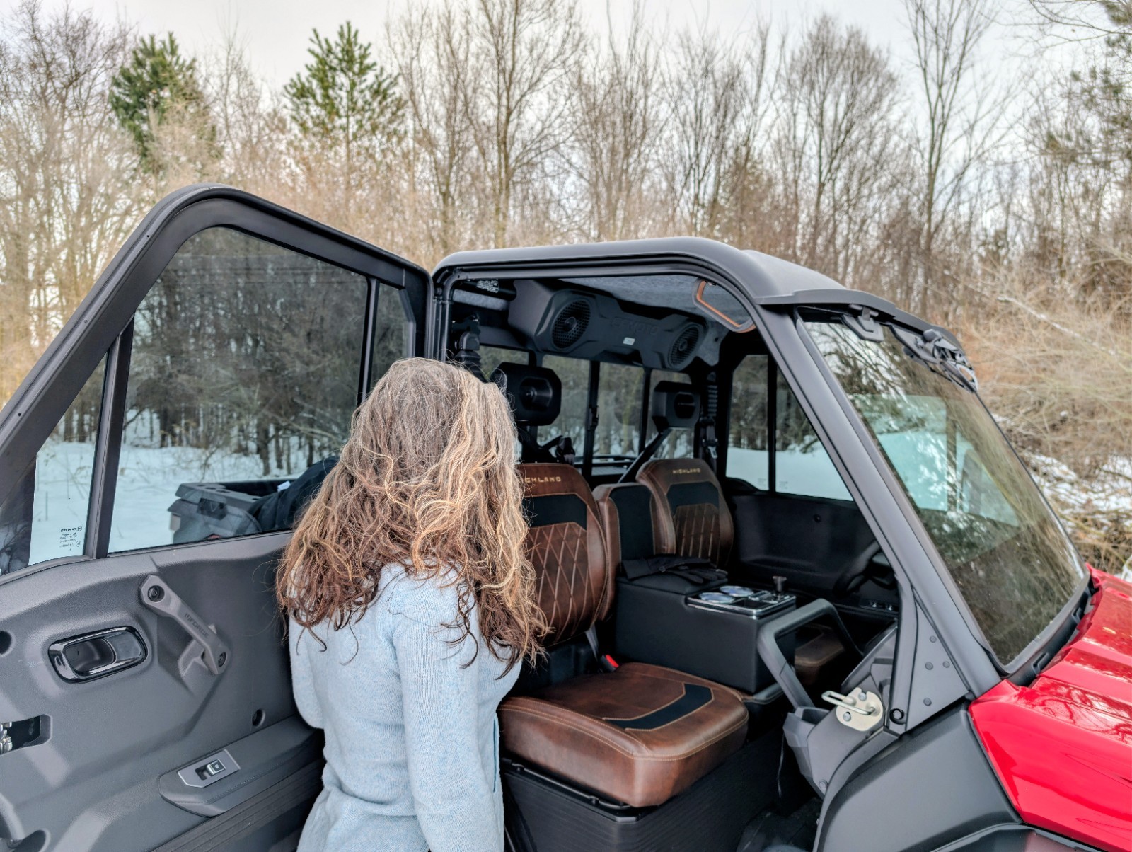 Cfmoto Highland U10 Pro 2025+ Driver Passenger Grab Handle (Black/Brown-Center)