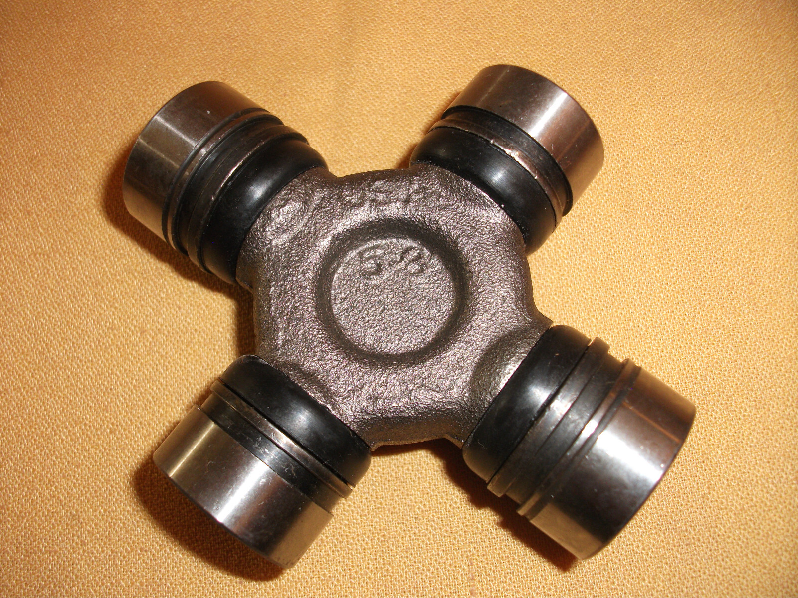 NOS Lakewood 23019 Hi-Performance U-Joint 60's Chevy Cars To Mopar Dana 60 Rear