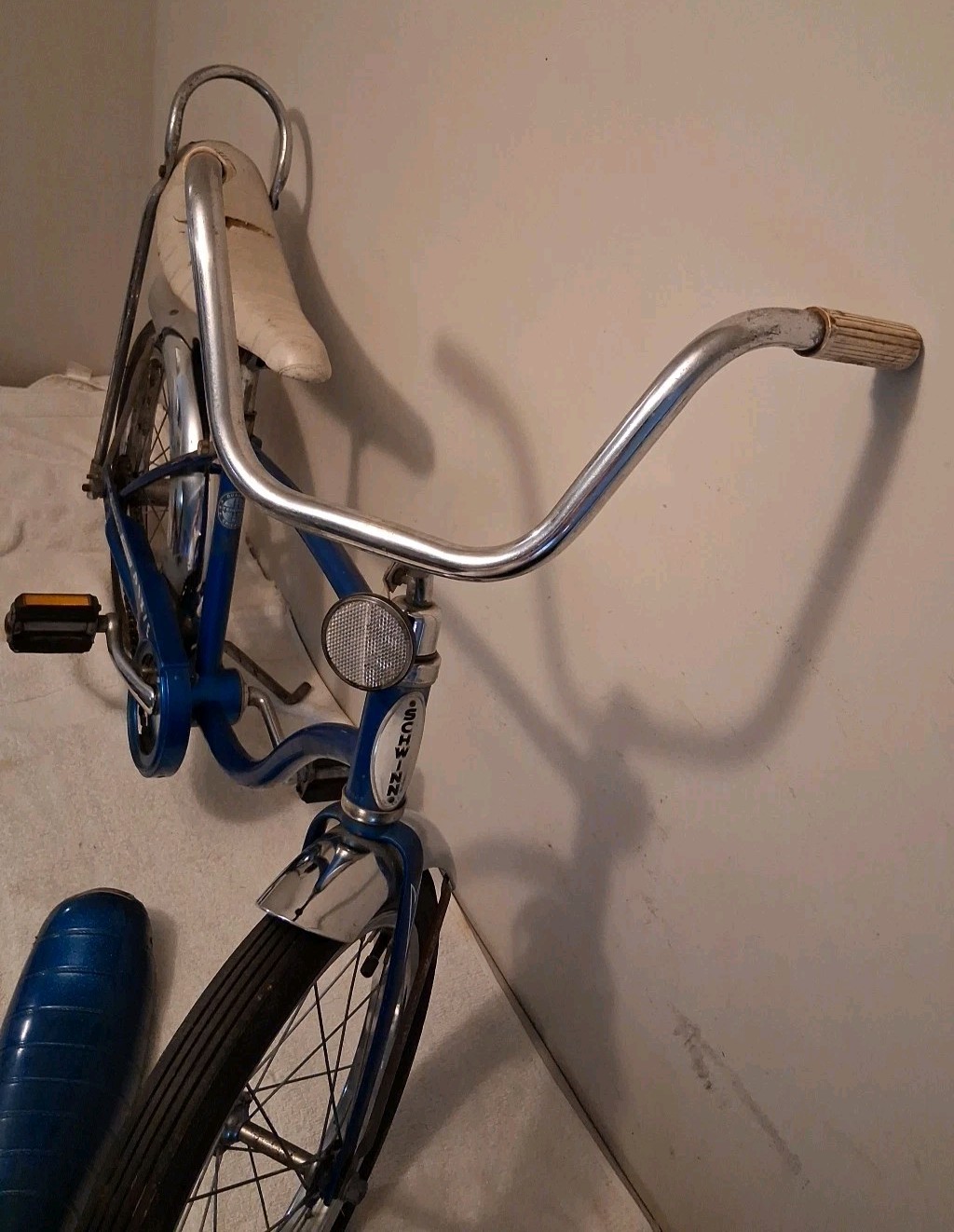 Vintage Schwinn Stingray Pixie 16" Wheel Bike & Blue Sparkle Replacement Seat