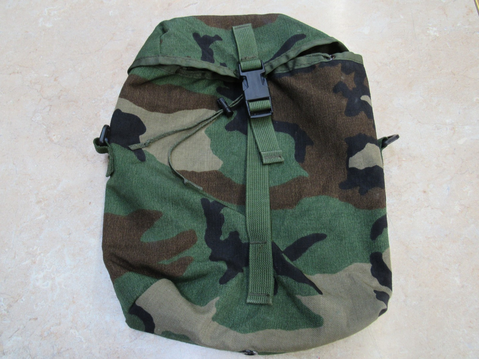 US Military Woodland Camo Sustainment Pouch Molle II