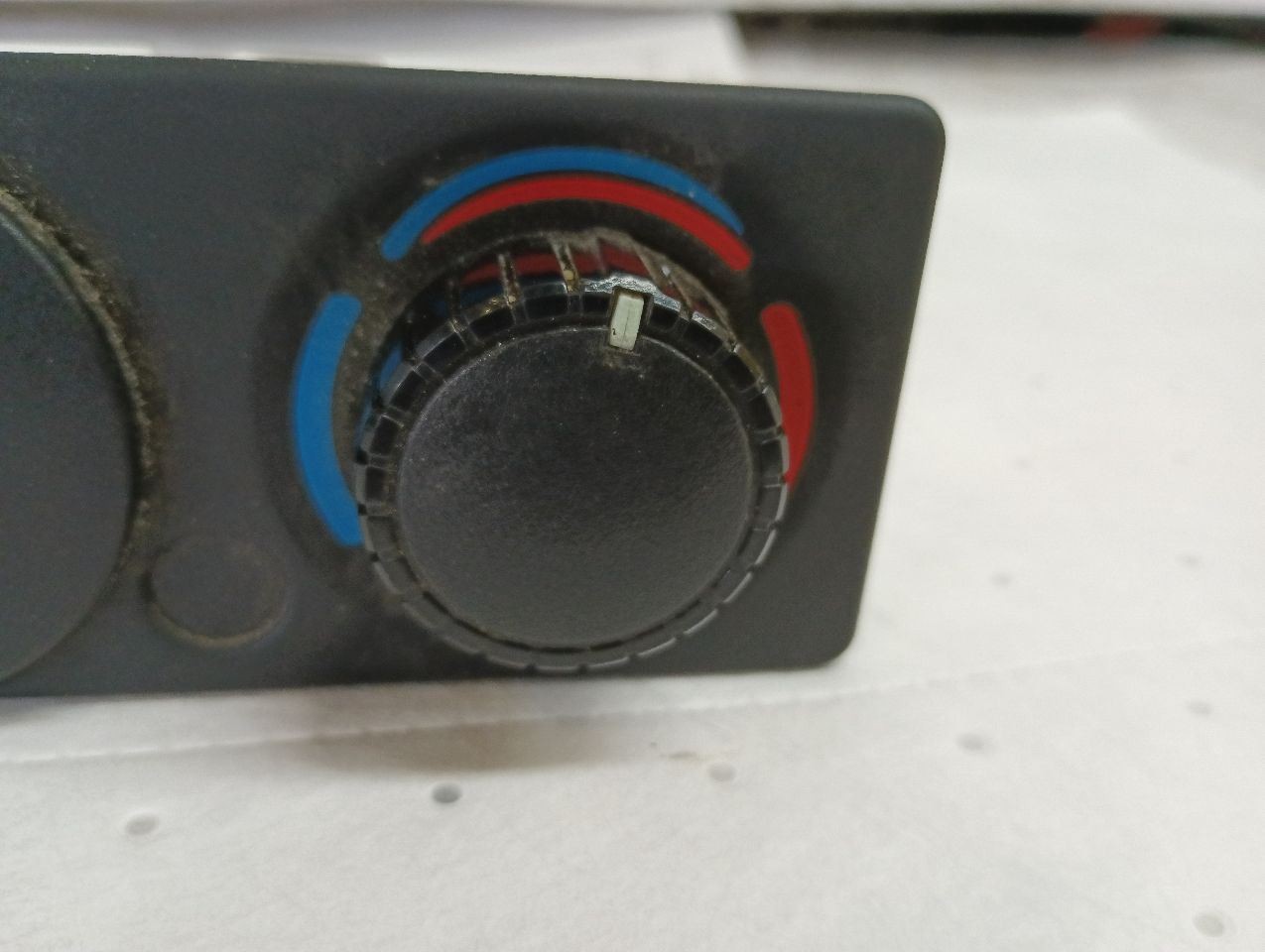 F21-1035 Kenworth T680 Sleeper Temperature Control (12340662