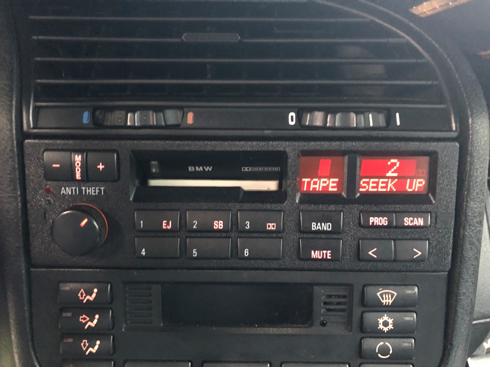 BMW CM5903L RADIO STEREO E31 E32 E34 E36 318 325 M3 M5 525 540 840 CODE INCLUDED