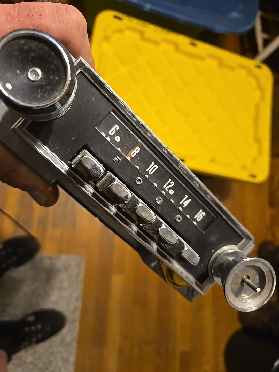 1963-64 Ford Galaxie Fairlane AM Radio XL500 FOMOCO 3TMF 192066 NICE! 12V