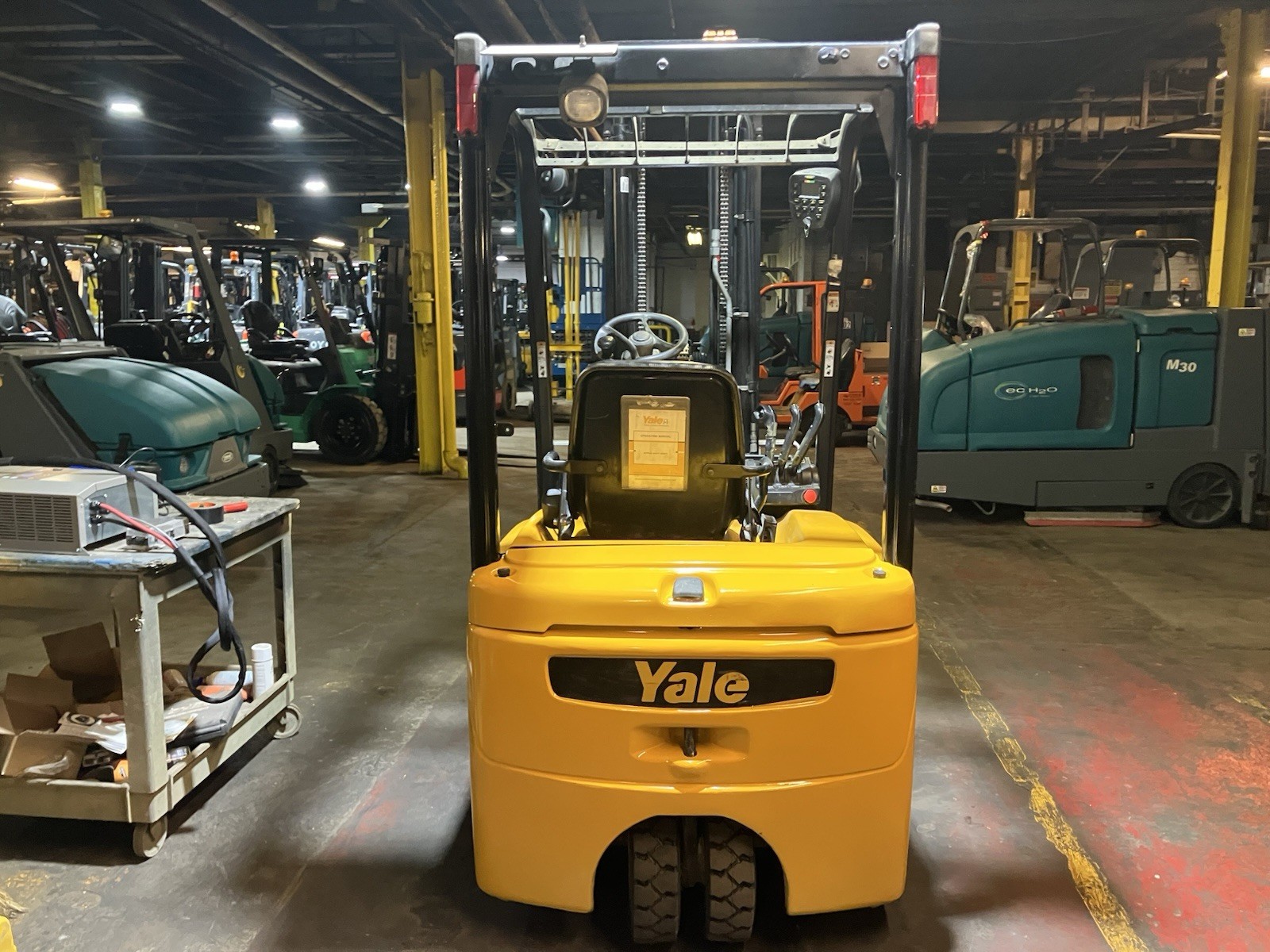 2019 Yale 4000 LB Forklift With Side Shift and Triple Mast ERP040