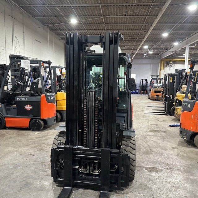 2020 Toyota 8FD40U 9000lb Diesel Used Forklift Triple Mast Sideshift 7860 Hours
