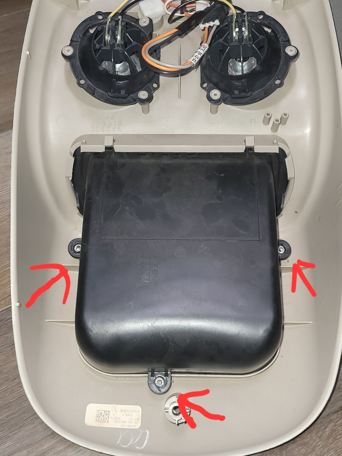 99-06 Silverado, sierra, Tahoe, Yukon Upper console pocket delete only