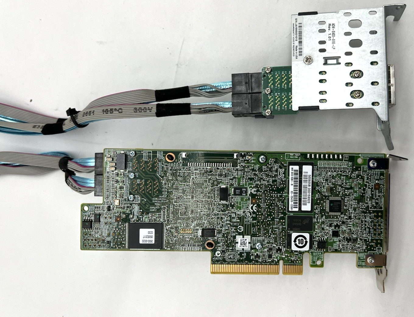 BROADCOM 03-25420-22001 LSI MegaRAID SAS 9361-8i 12Gb/S w/ AOM-SAS3-818E-LP