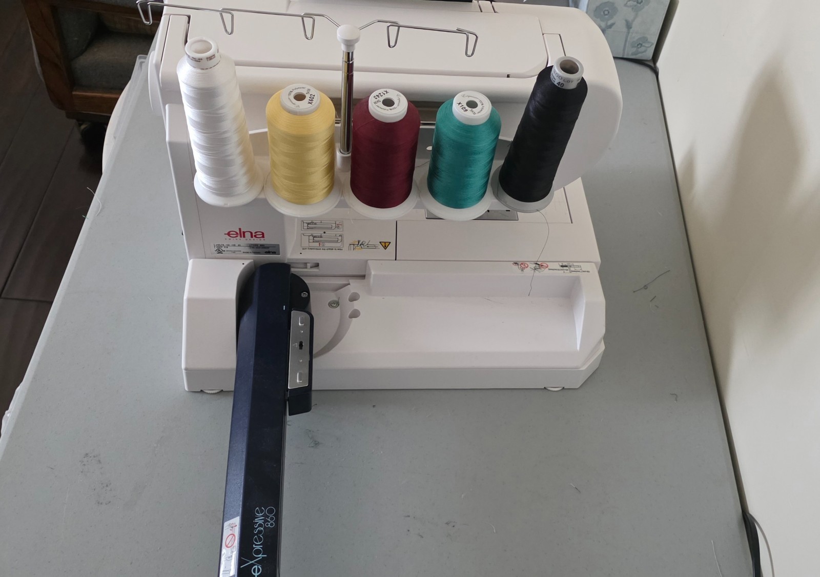 Elna eXpressive Embroidery/Sewing Machine Slightly used