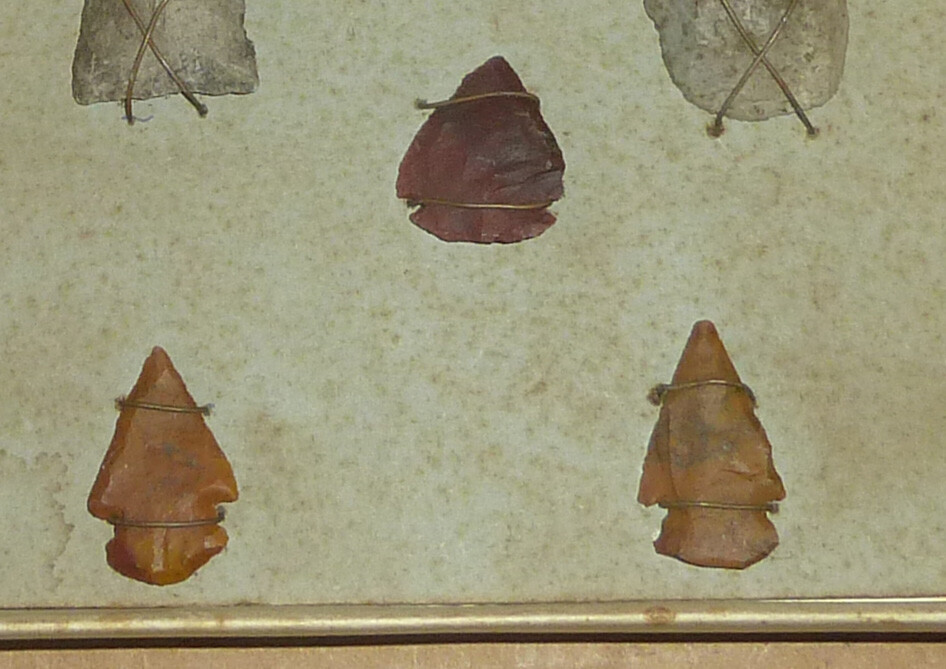 Vintage 10 Indian Arrowheads,Old Hunting Tools,Artifact,Native American Used