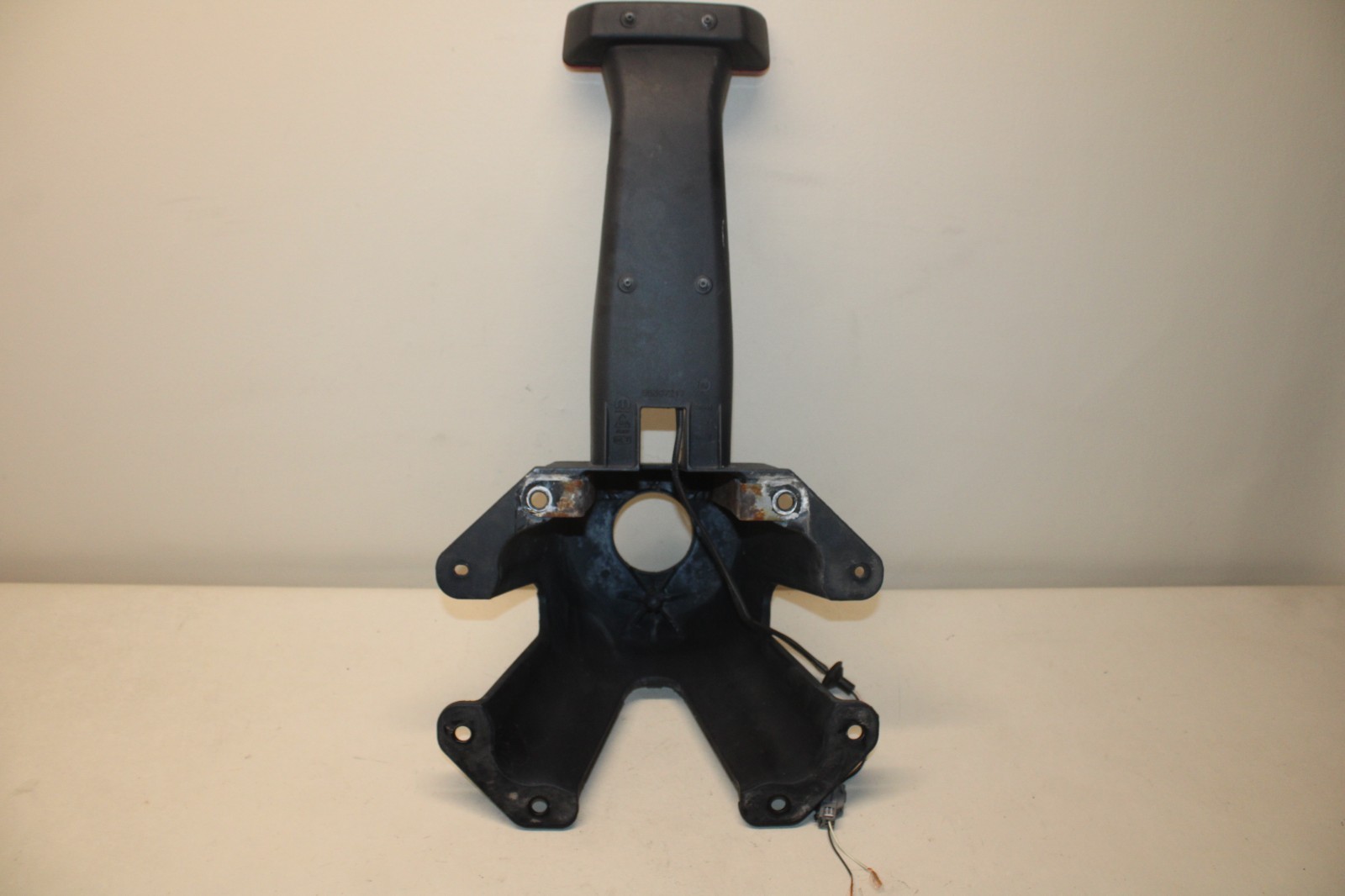 07-18 JEEP WRANGLER REAR SPARE TIRE BRACKET CARRIER THIRD BRAKE LIGHT 55397217