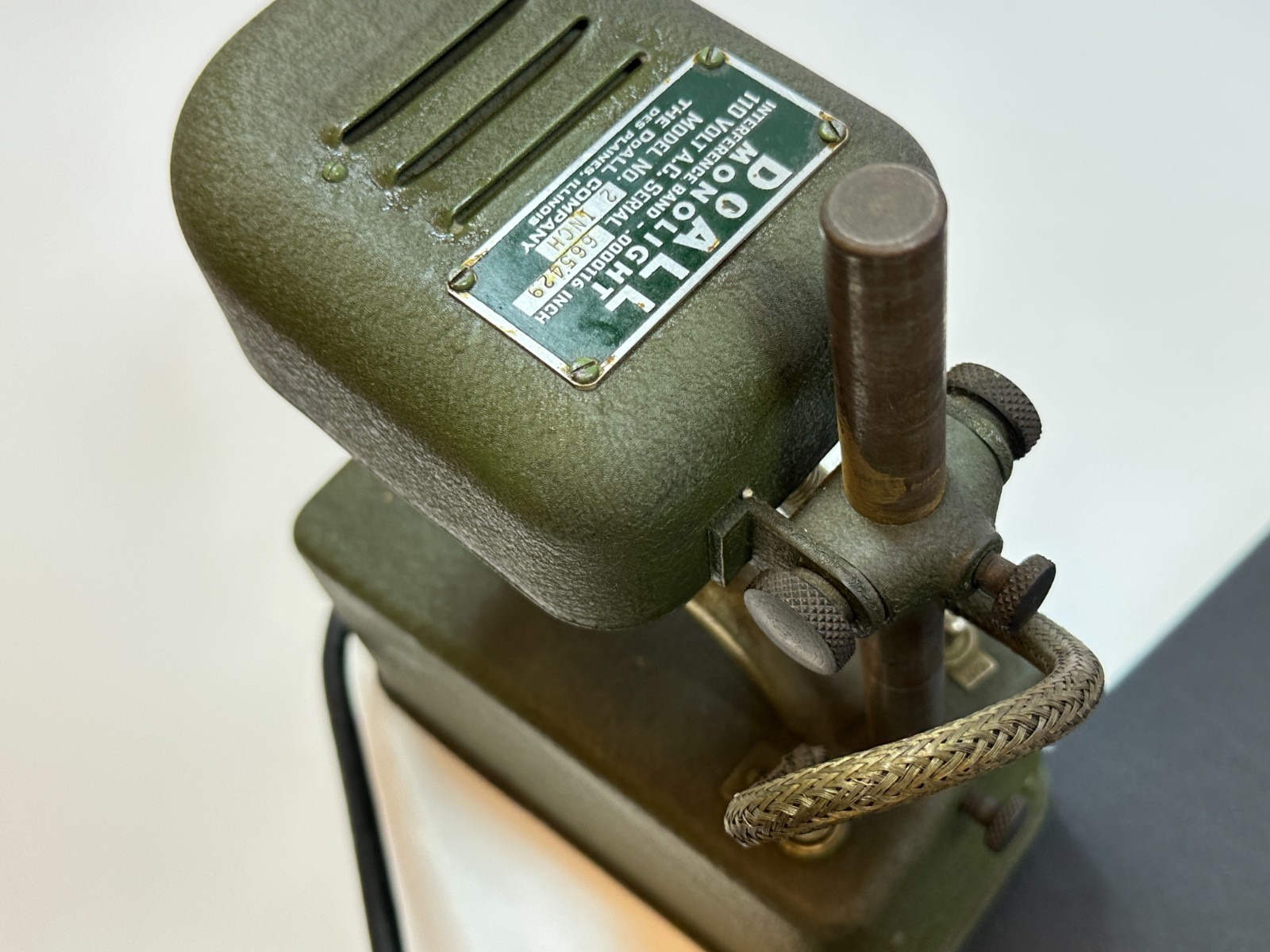 DoALL (DesPlaines IL) Monolight Interference Band, 110 Volt Model 2 Inch, Tested