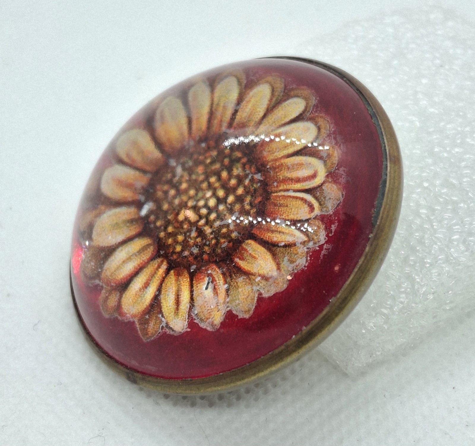 HORSE BRIDLE ROSETTE WITH SUNFLOWER GLASS DOME HARNESS TACK BROOCH
