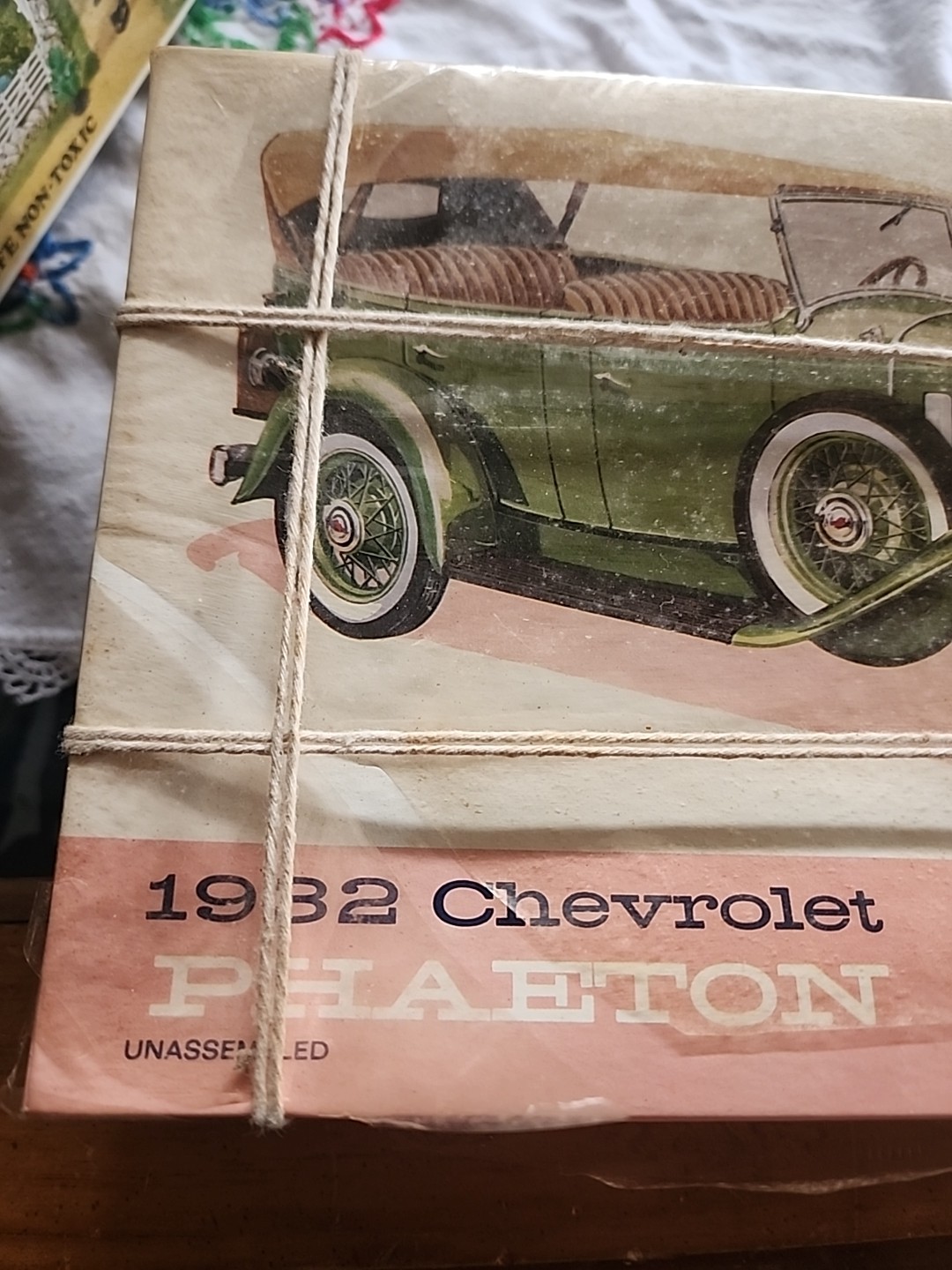 VTG NOS MIB CELLOPHANE IS LOOSE 1960S METAL KIT CHEV PHAETON BY HUBLEY