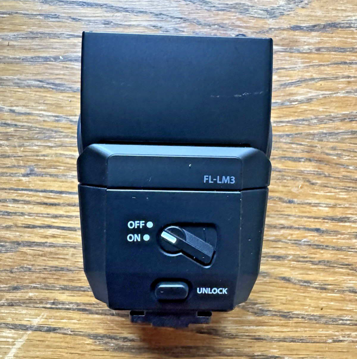 Olympus FL-LM3 Flash for Olympus OM-D Digital cameras Excellent Condition