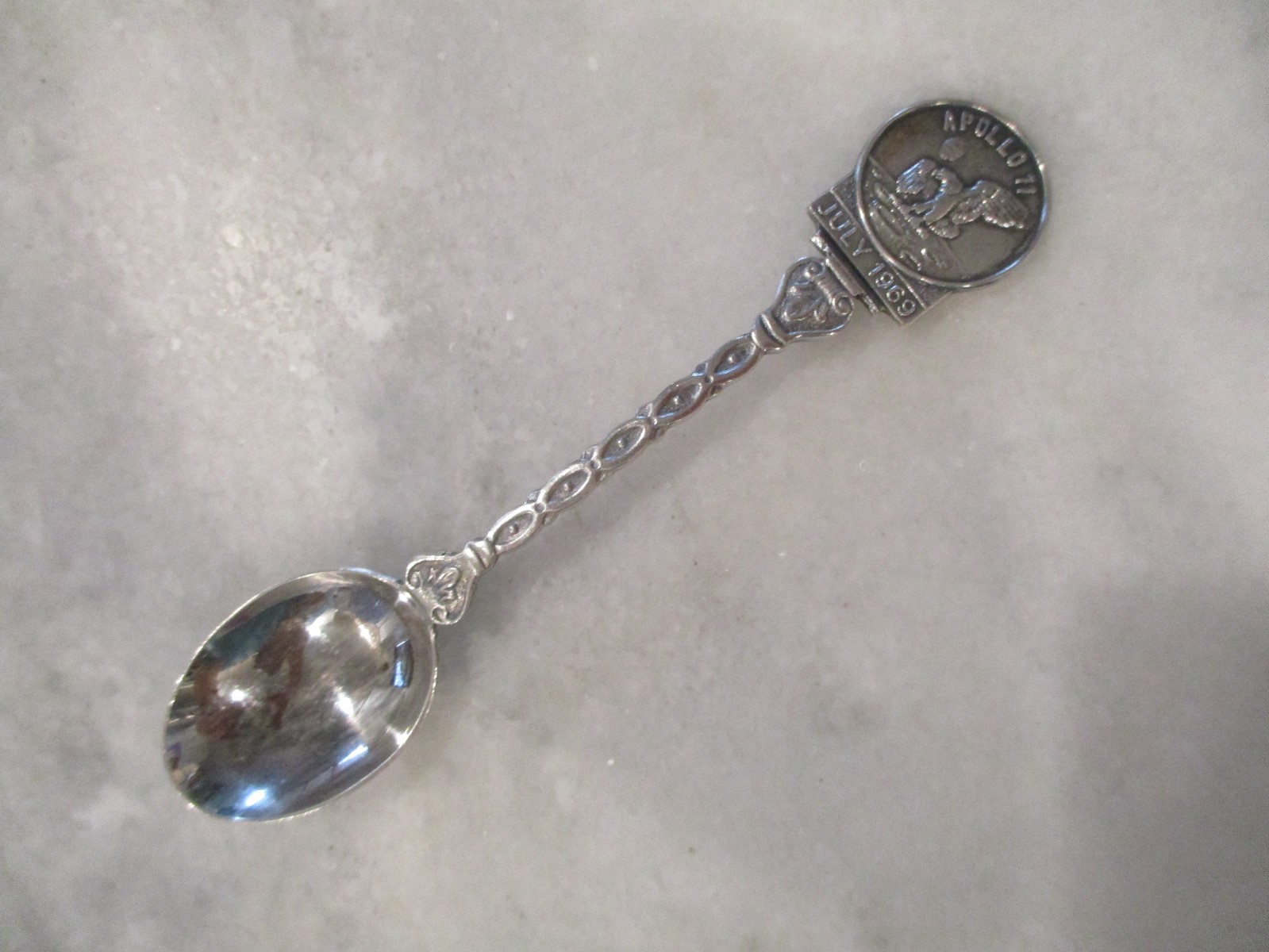 APOLLO SKYLAB MISSION SOUVENIR SPOONS SET(18) +STERLING APOLLO 11 ENAMEL-HOLLAND