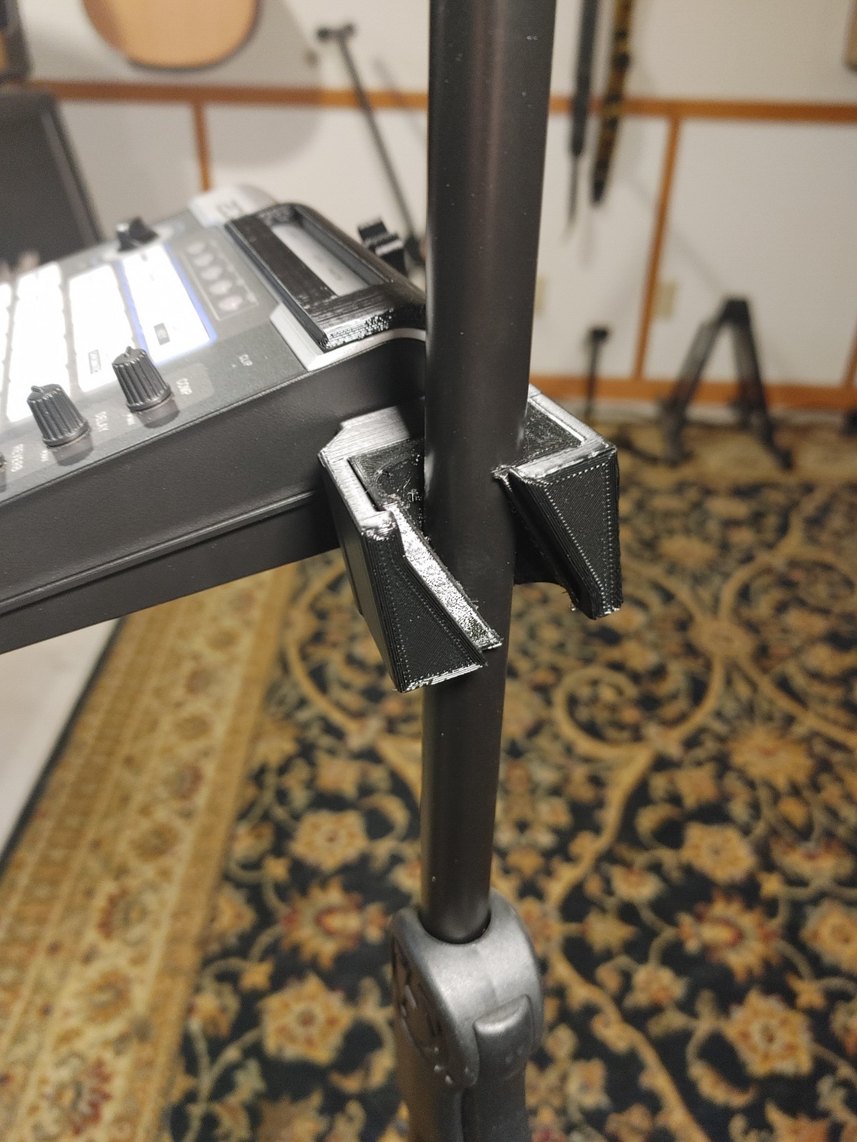 Zoom V3 Vocal Processor Microphone Stand Quick Mount