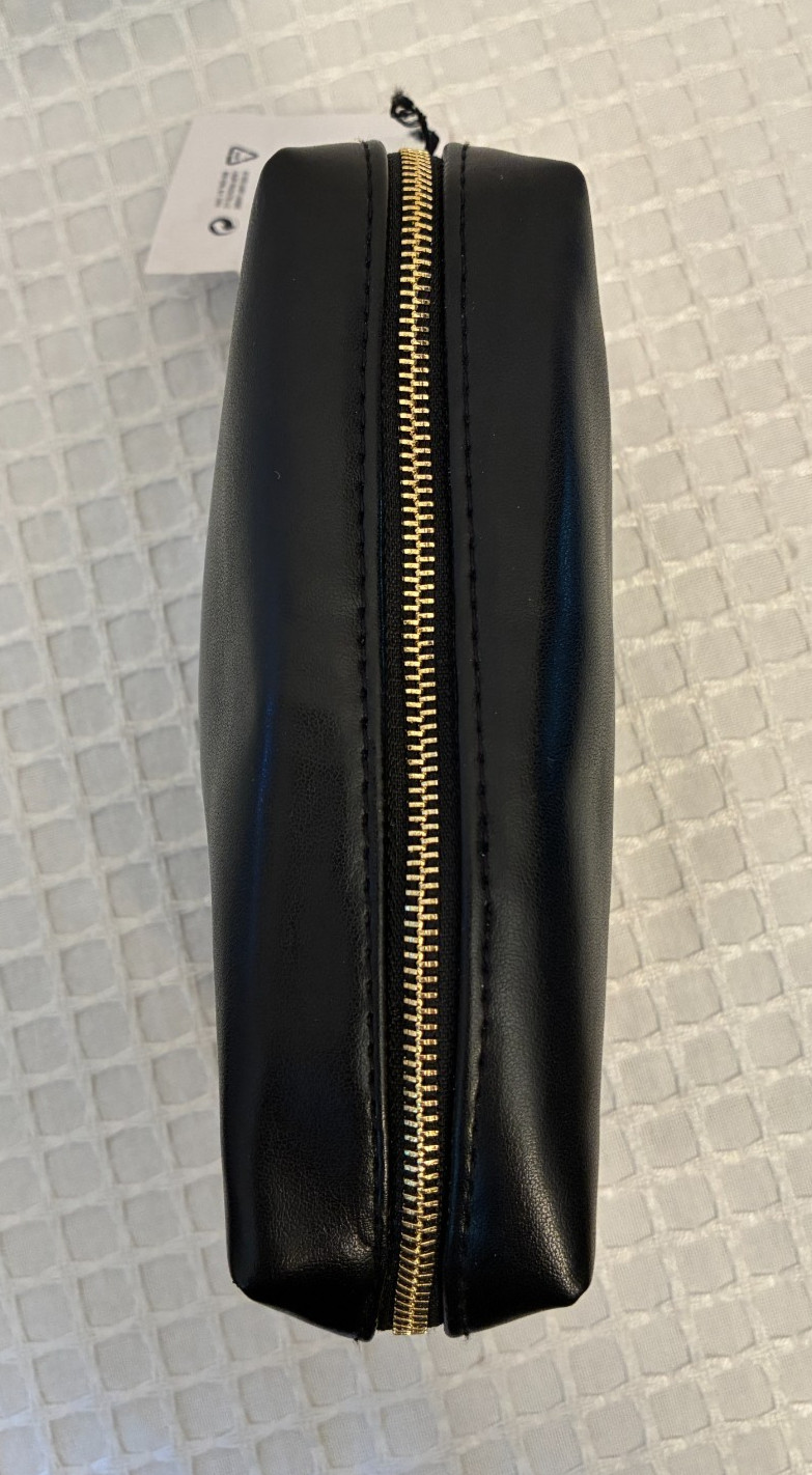 Yves Saint Laurent Beaute’ Cosmetic Travel Pouch, Black. New with Tag