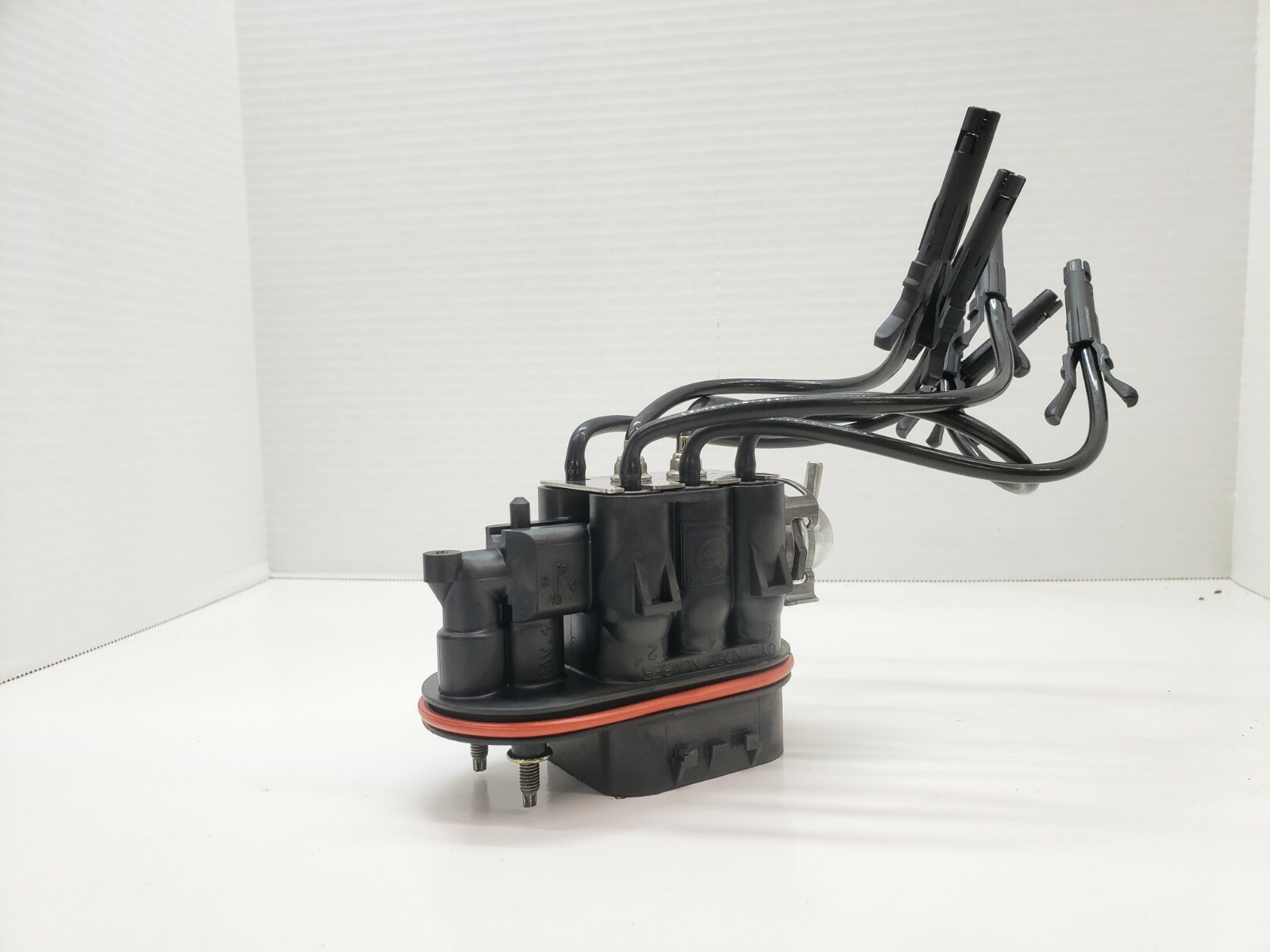 Central Port Fuel Injector Injection Spider for 96-05 GMC Chevy 4.3 Liter Engine