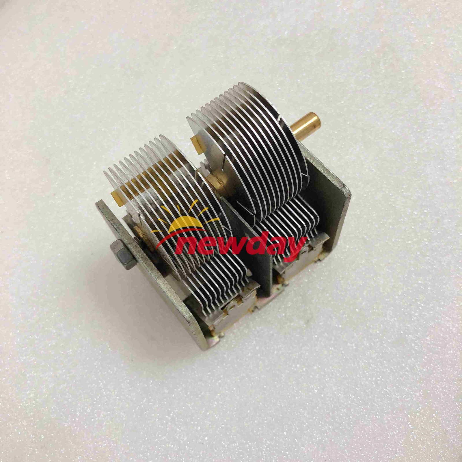 NEW! 365pF+365pF, Capacitor, Variable, Dual Section, Broadcast, Air Dielectric