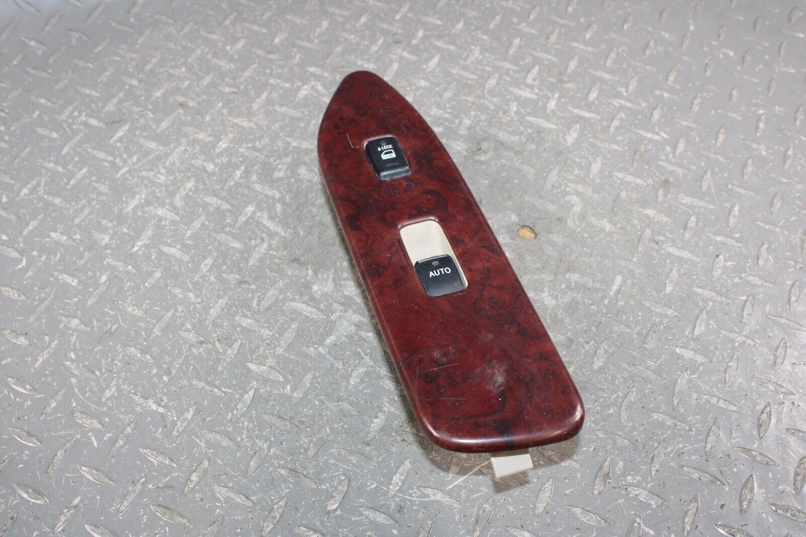 03-07 LX470 *WORN* Woodgrain Front Passenger Right Door Power Window Lock Switch