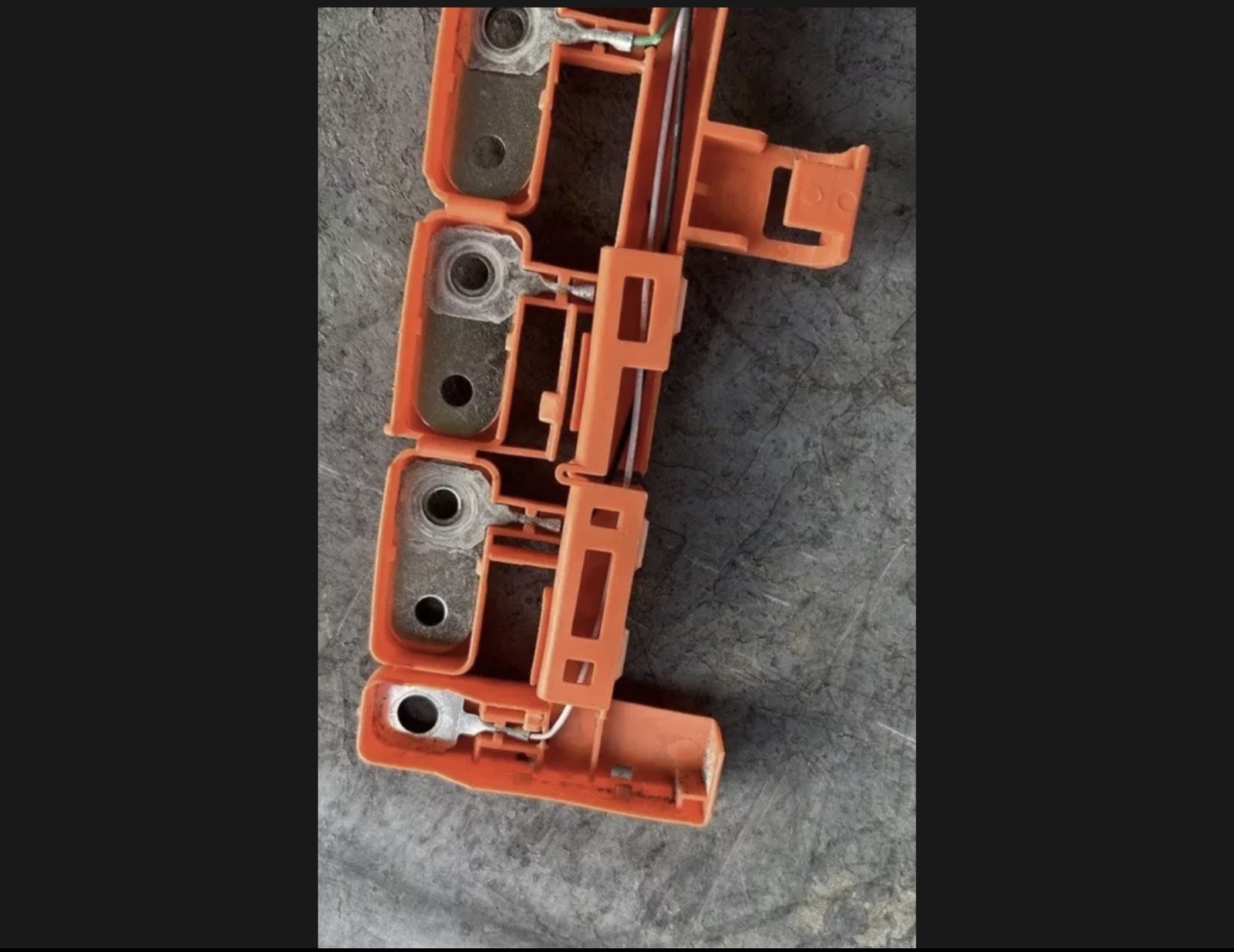 toyota Prius Hybrid 2004-2009 Battery Voltage Sensor w harness 89890-47090 kit