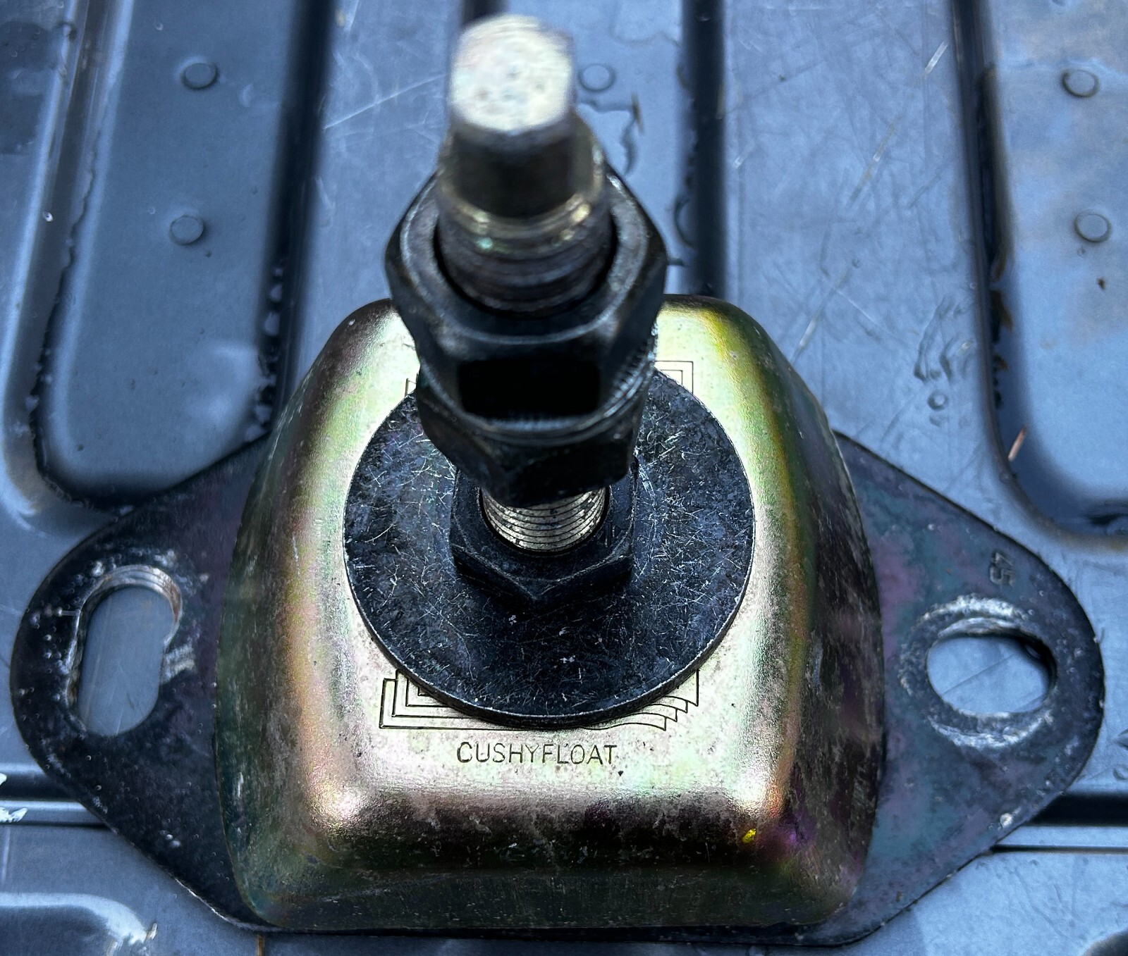 Volvo Penta D4 D6 Engine Mounts Mounting Feet Rubber Cushion 3595043 OEM