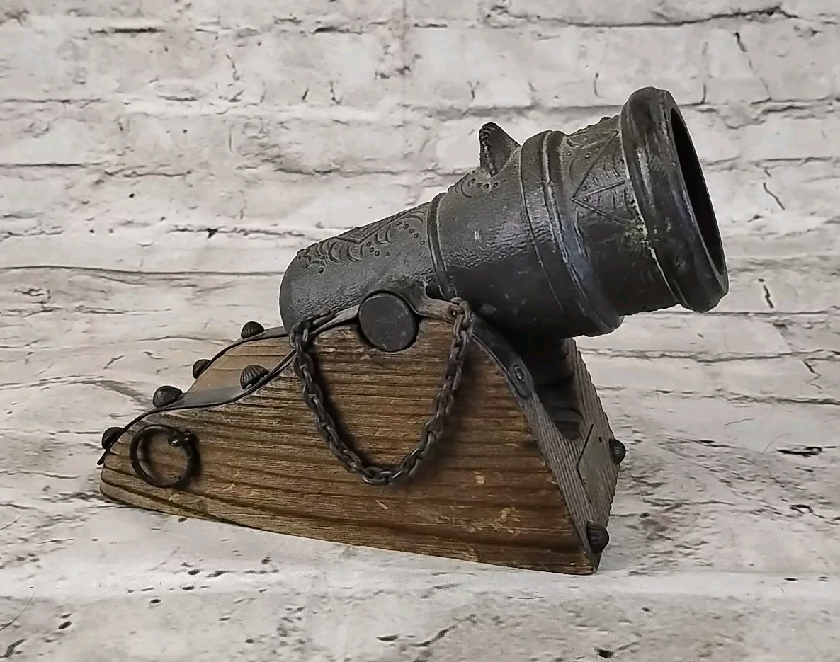 Vintage Wood / Cast Iron Miniature Display Cannon "Mortero Campara"