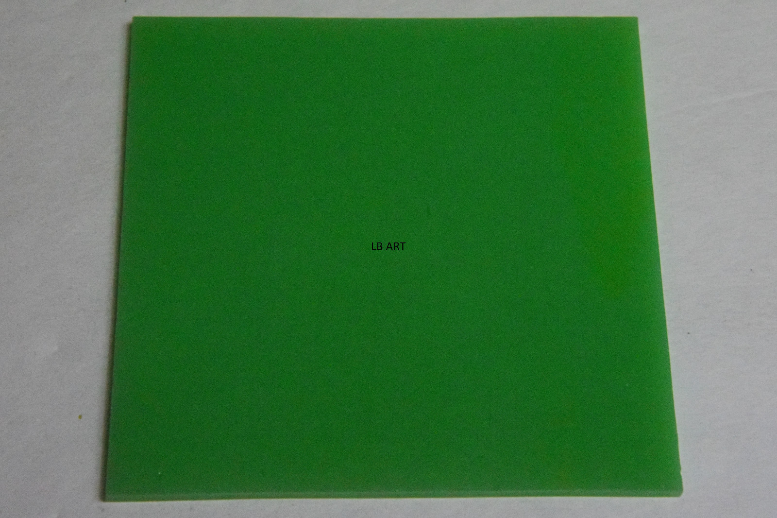 OPAQUE SPRING GREEN 3" x 3" x 3mm THICK FUSIBLE BULLSEYE GLASS SHEET 90 COE