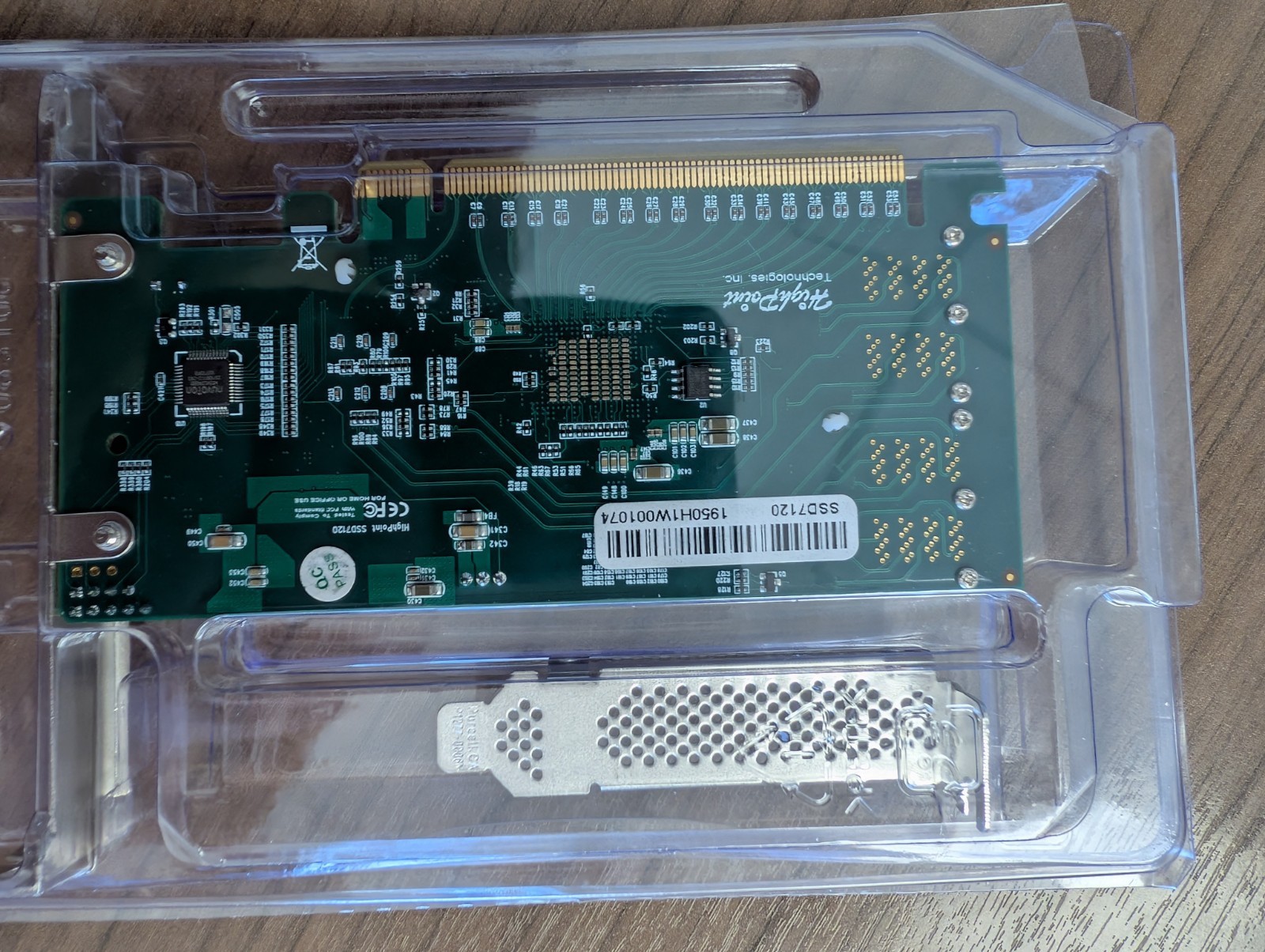 High Point NVMe 4-PORT 32Gbps U.2 Ports to PCIe 3.0 x16 RAID Controller