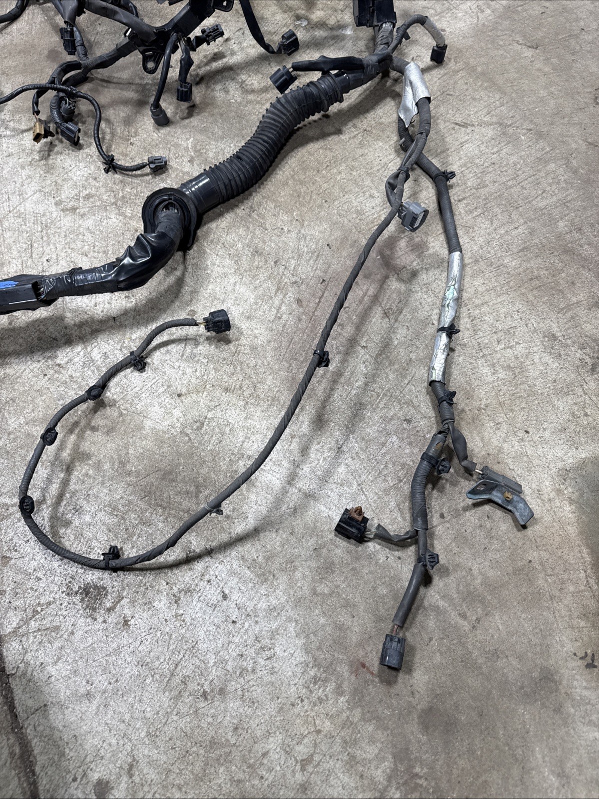 09-13 Infiniti G37 Sedan A/T VHR AWD Engine Wire Harness OEM