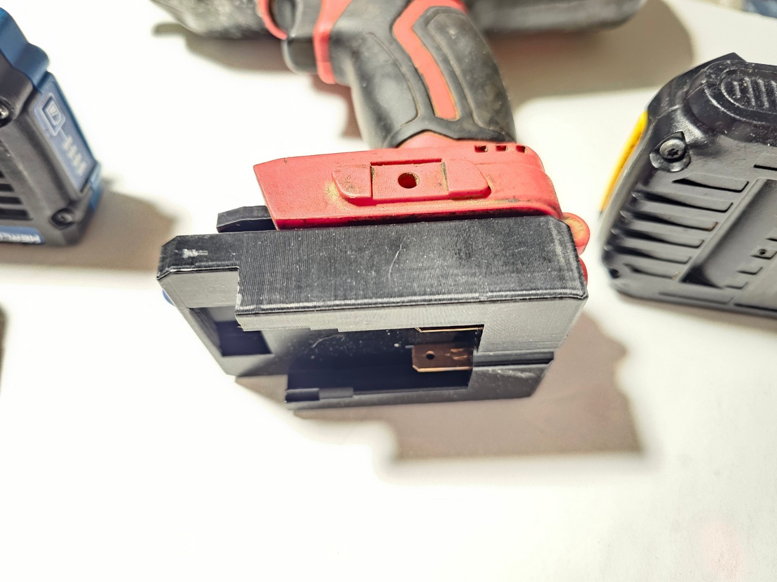 Compatible DeWalt Bauer Hercules 20V Battery Adapter Earthquake Impact Wrench