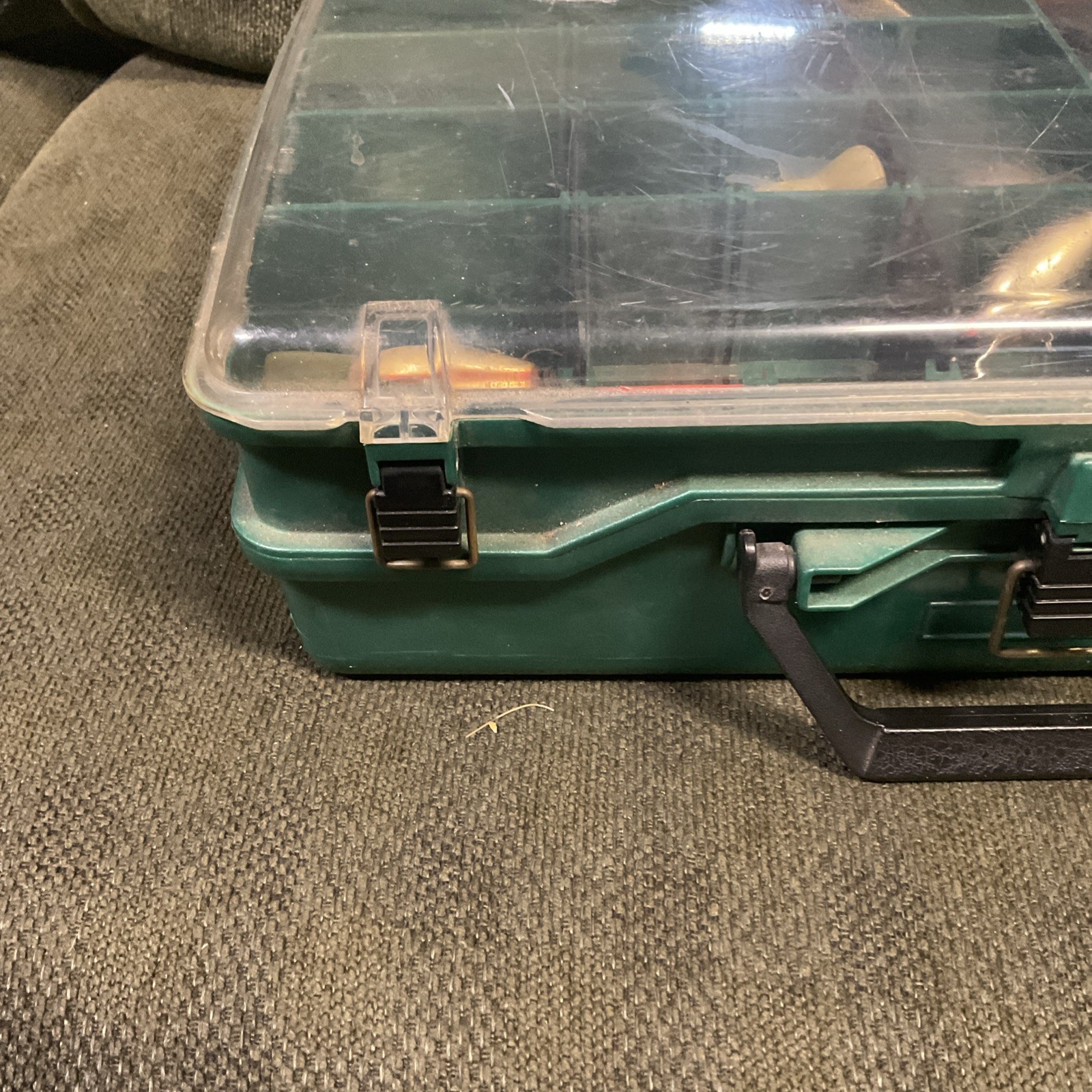 Vintage Plano Tacklebox "Boatbox" 2 Levels Green 39 Lures Inside