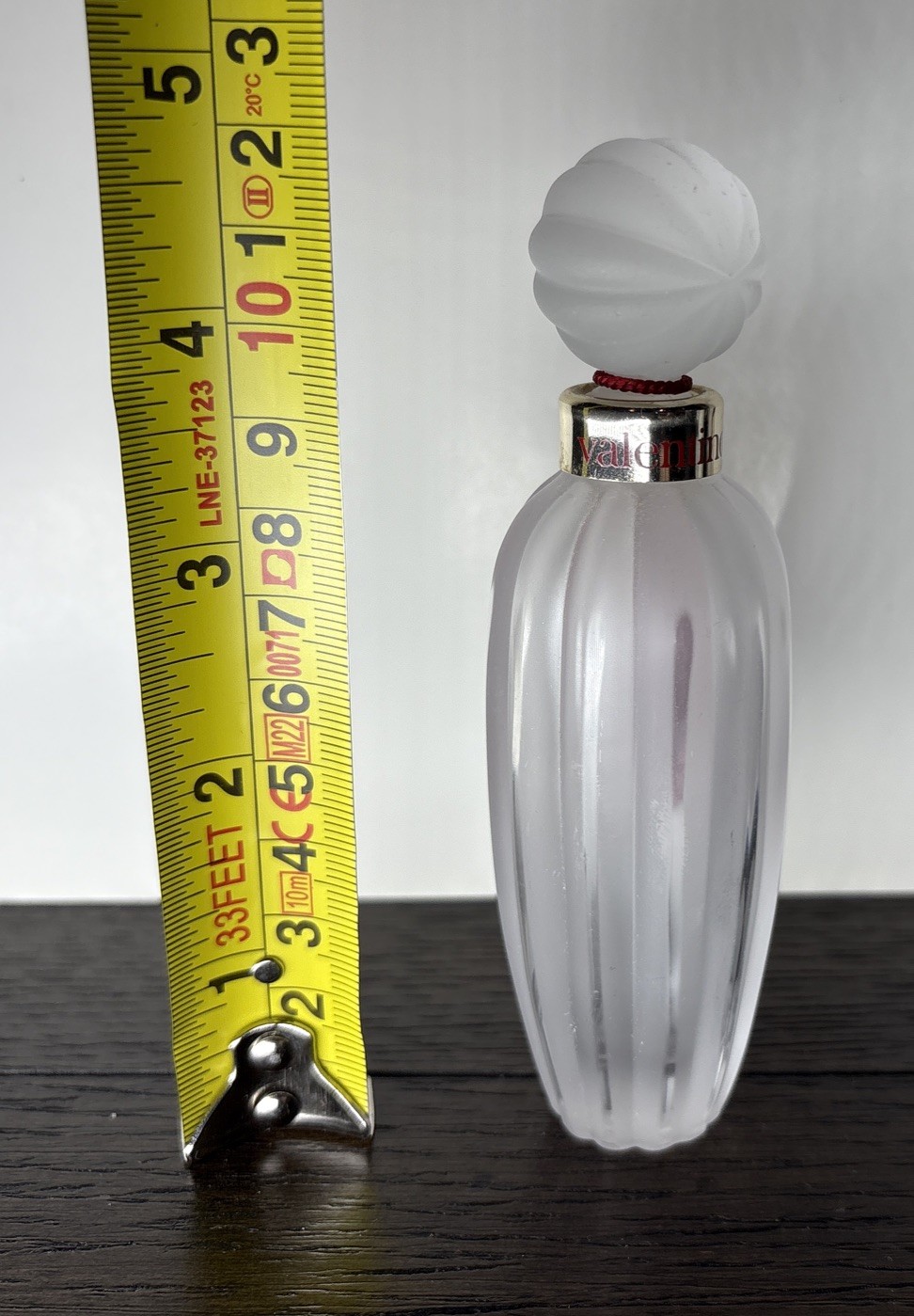 VINTAGE VALENTINO FACTICE DUMMY FROSTED GLASS PERFUME FRANCE 4 3/4" BOTTLE 1985